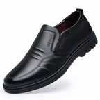 【Időkorlátos akció!】🔥【39-44】👞 Valódi bőr férfi üzleti cipő, puha és kényelmes talppal, különféle alkalmakra alkalmas.