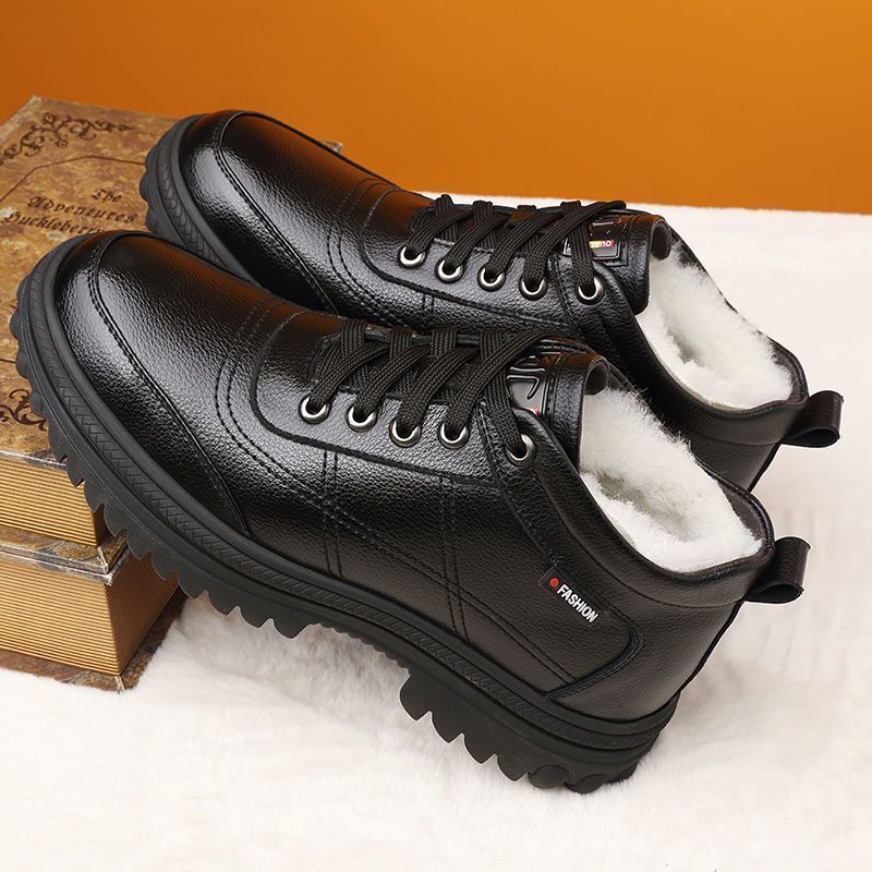 👞【39-44】 Vastag, bolyhos és meleg vastag talpú férfi bőr cipő télen